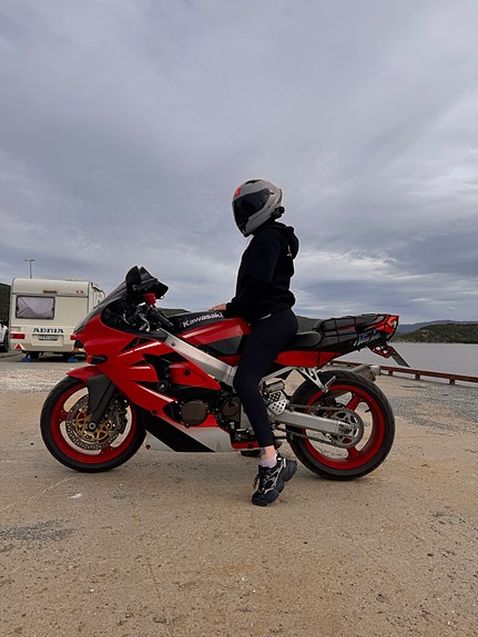 Kawasaki Ninja ZX-6R 4 of 5
