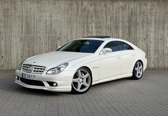 Mercedes-Benz CLS55 3 of 5