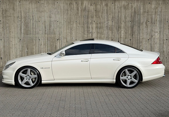Mercedes-Benz CLS55 4 of 5