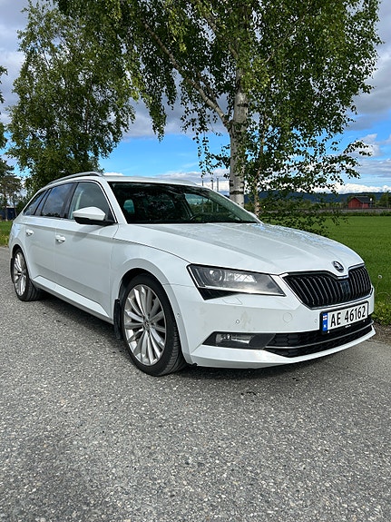 Skoda Superb 7 of 21