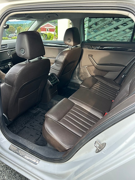 Skoda Superb 10 of 21
