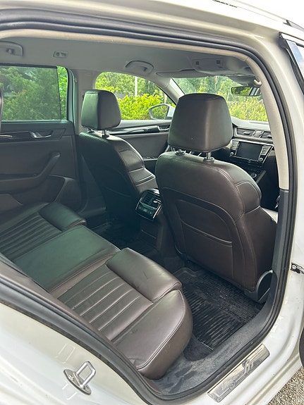 Skoda Superb 14 of 21