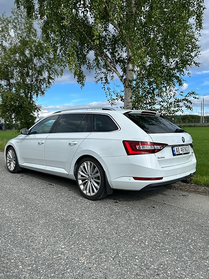 Skoda Superb 3 of 21