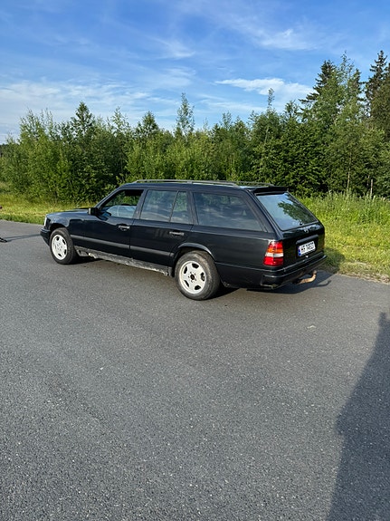 Mercedes-Benz E300 D 2019 photo 4
