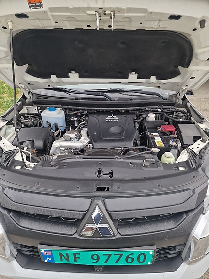 Mitsubishi L200 12 of 27
