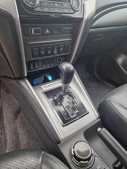 Mitsubishi L200 17 of 27