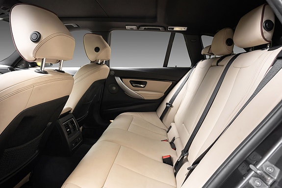 BMW 335d 19 of 30