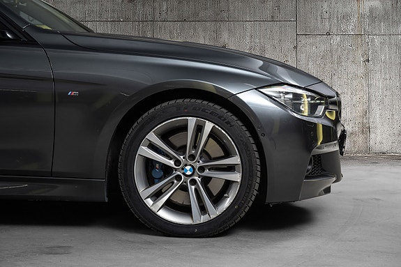 BMW 335d 8 of 30
