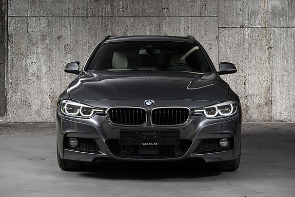 BMW 335d 2 of 30