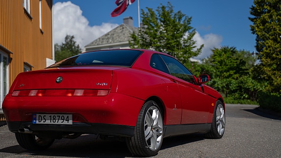 Alfa Romeo GTV 4 of 5