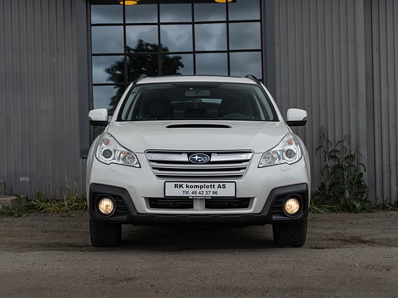 Subaru Outback 2 of 5