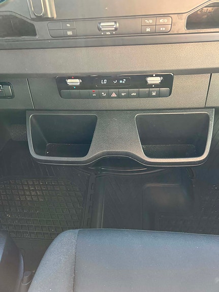 Mercedes-Benz Sprinter 319 13 of 19