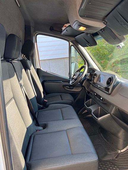 Mercedes-Benz Sprinter 319 16 of 19