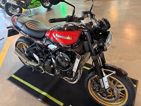 Kawasaki Z 900 RS 12 of 16