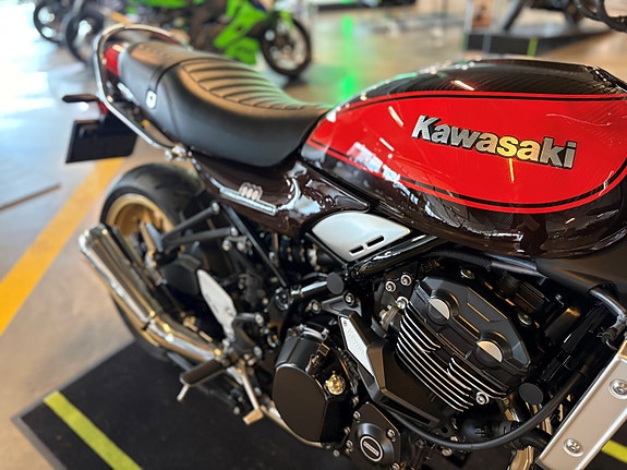 Kawasaki Z 900 RS 6 of 16