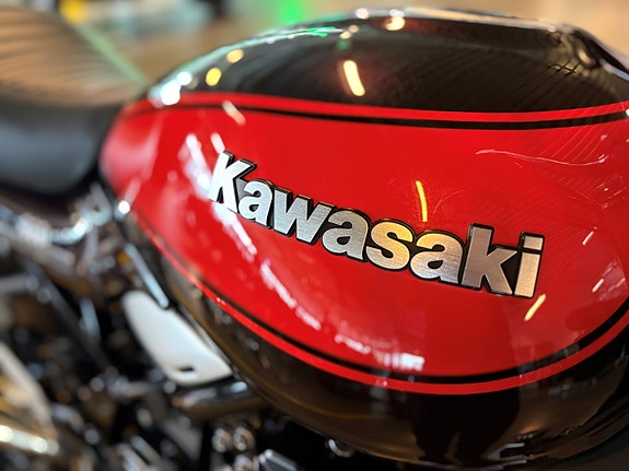 Kawasaki Z 900 RS 7 of 16