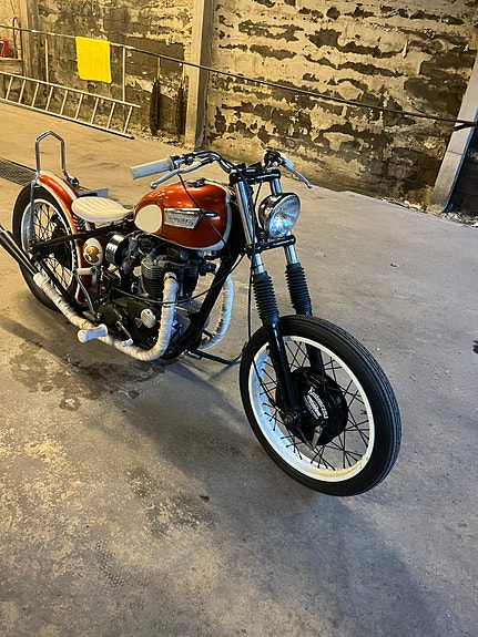 Triumph Bonneville T120 4 of 5