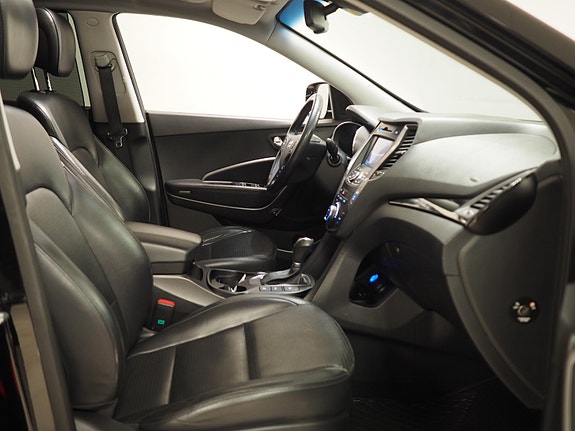 Hyundai Santa Fe 13 of 30