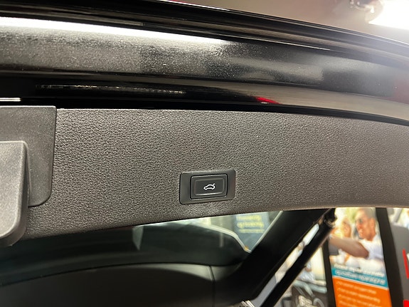 Audi e-tron 18 of 30