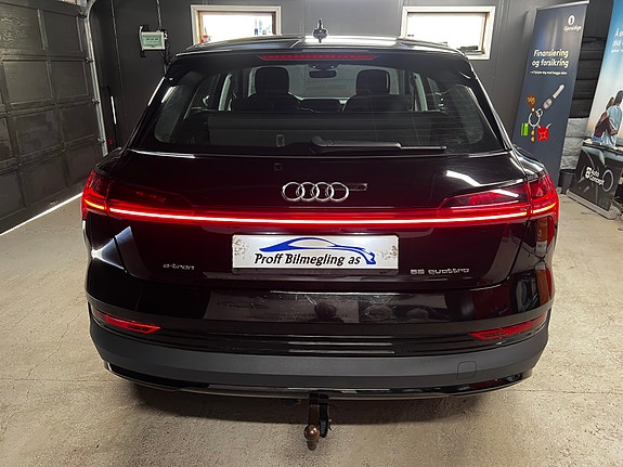 Audi e-tron 15 of 30