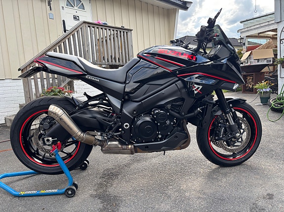 Suzuki GSX-S 1000 S Katana 2 of 5