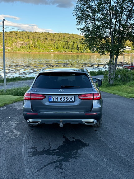 Mercedes-Benz E220 d 5 of 11