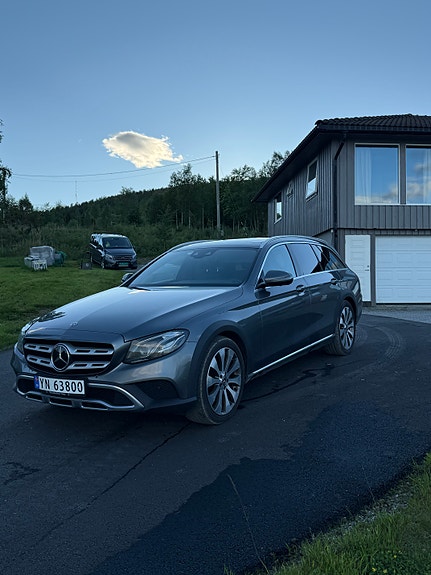 Mercedes-Benz E220 d 4 of 11