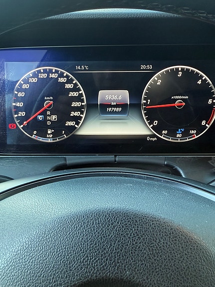 Mercedes-Benz E220 d 11 of 11