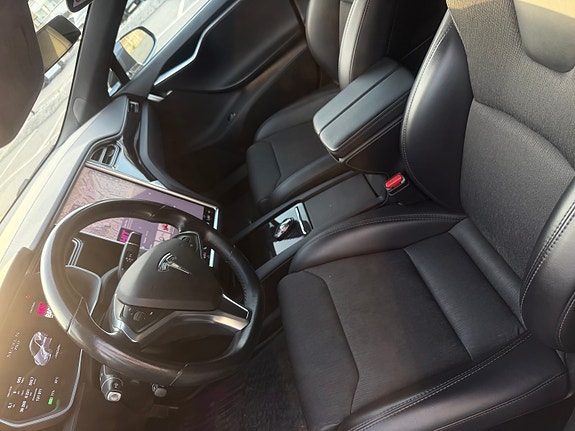 Tesla Model S 10 of 11