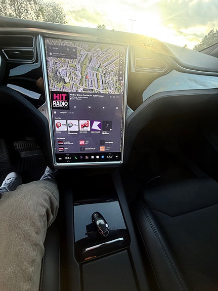 Tesla Model S 7 of 11