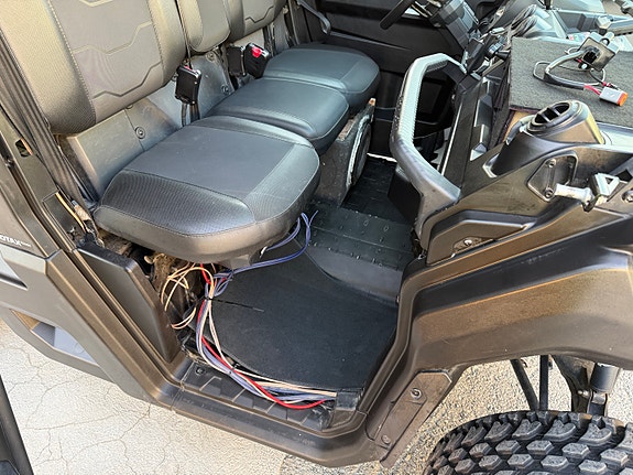 Can-Am Can-Am Traxter HD9 med Deluxe hytte. Traktor registrert 40 km/t for 3 personer. 19 of 30