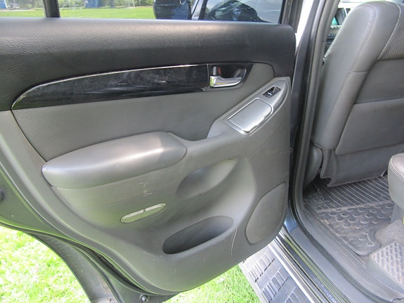 Toyota Land Cruiser 30 of 30