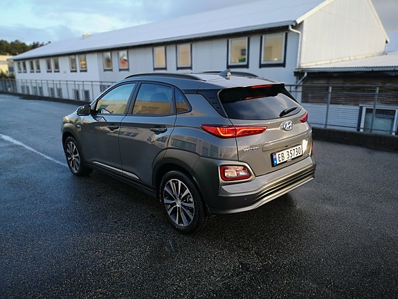 Hyundai Kona 2 of 19