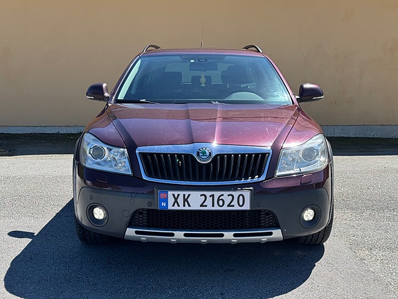 Skoda Octavia Scout 4 of 5