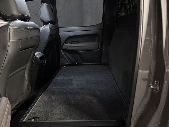 Volkswagen Amarok 22 of 28