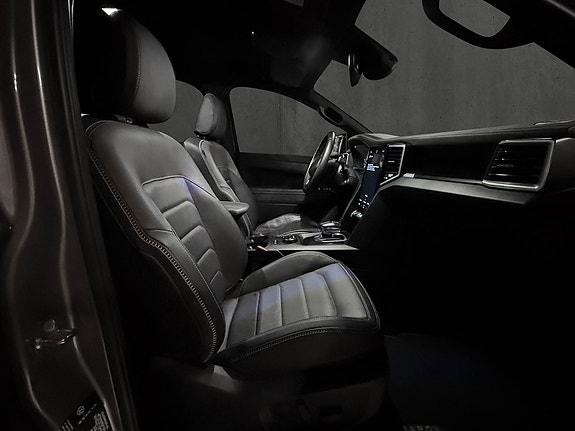 Volkswagen Amarok 19 of 28