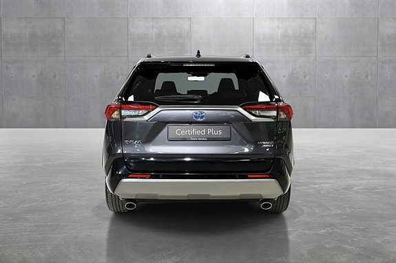 Toyota RAV4 4 of 5