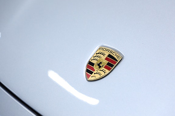 Porsche Taycan Cross Turismo 10 of 30