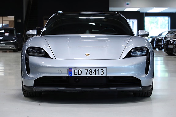 Porsche Taycan Cross Turismo 3 of 30