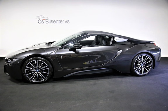 BMW i8 7 of 22