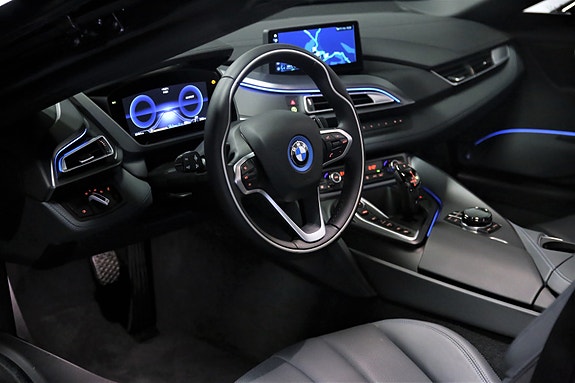 BMW i8 13 of 22