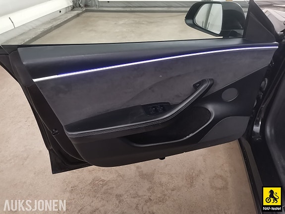 Tesla Model 3 10 of 30