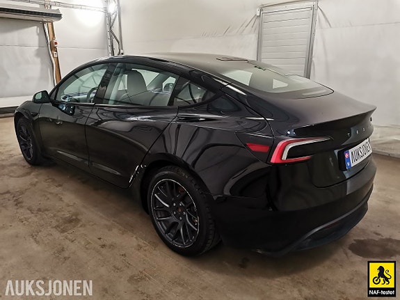 Tesla Model 3 6 of 30