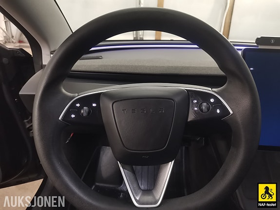 Tesla Model 3 16 of 30