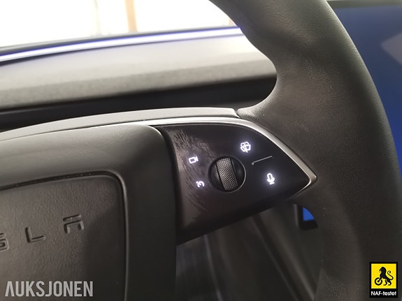 Tesla Model 3 17 of 30