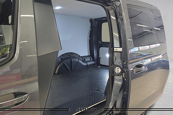 Volkswagen Caddy Maxi 19 of 30