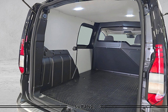 Volkswagen Caddy Maxi 22 of 30