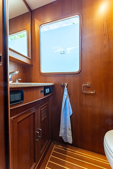 Fleming 58 - extremely well maintained (2015) 23 of 30