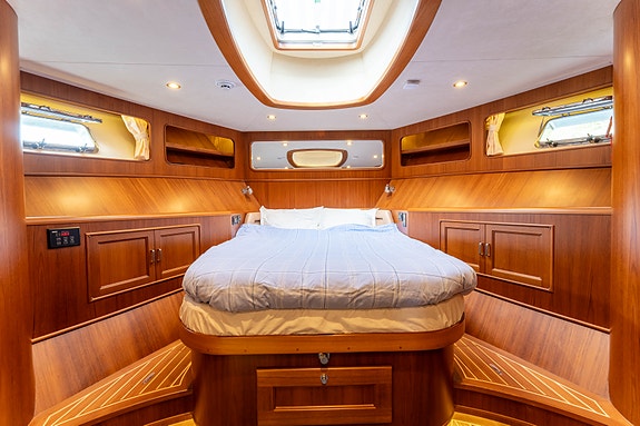 Fleming 58 - extremely well maintained (2015) 24 of 30