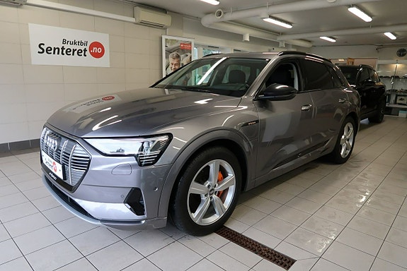 Audi e-tron 2 of 4